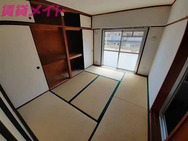 居室・リビング　同型参考写真