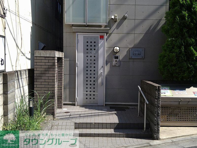 エントランス　オートロックゲート