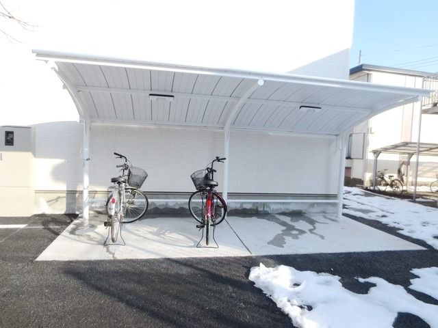 エントランス　★屋根付き駐輪場★