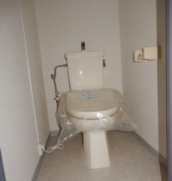 トイレ　別号室のお部屋の写真です。
