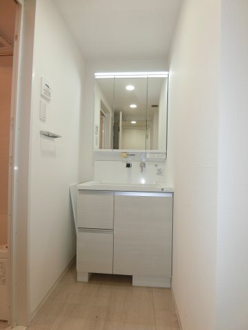 洗面設備　他のお部屋の参考写真となります。