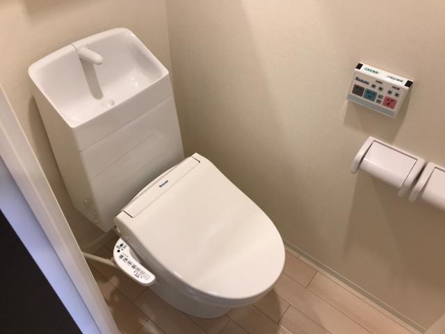 トイレ　シャワー付トイレ