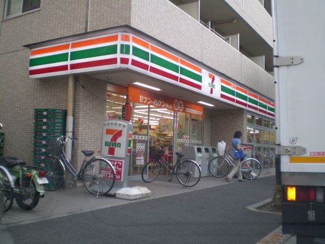 コンビニ　セブンイレブン（コンビニ）まで180m
