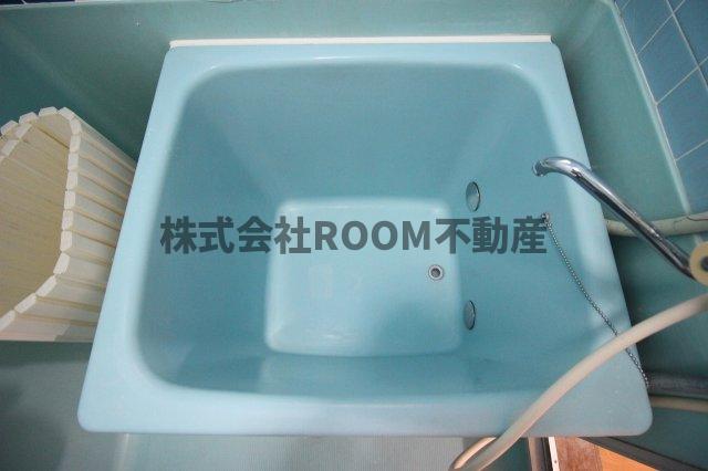 バス・シャワールーム　コンパクトで使いやすいお風呂です