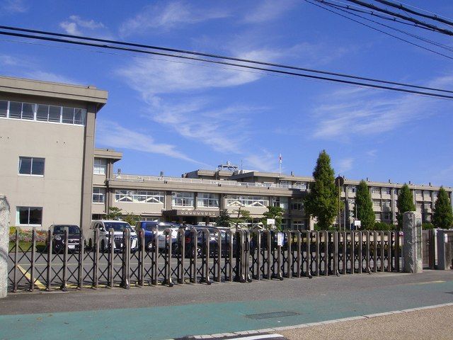 小学校　守山市立河西小学校（小学校）まで385m