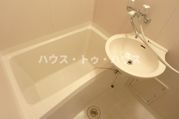 ルポーゼサカイの風呂写真