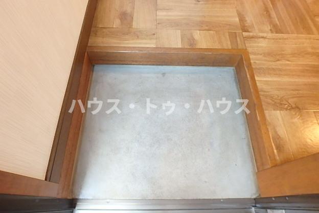 ルポーゼサカイの玄関写真