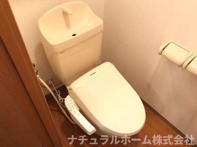 トイレ　温水シャワー付き便座