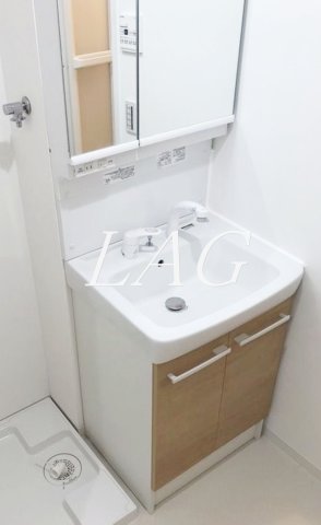 洗面設備　独立洗面台です。