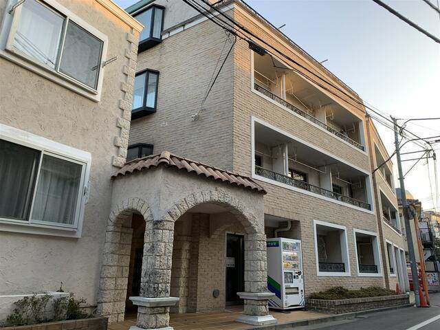ロイヤルマンション柳沢の外観写真