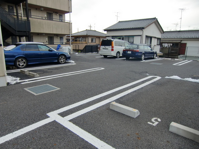 駐車場　駐車場