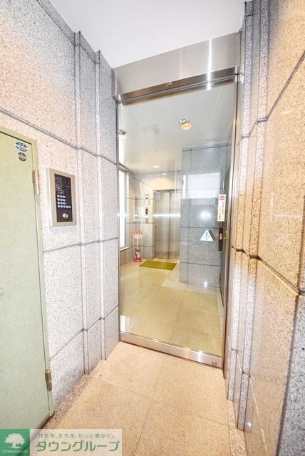 エントランス　★オートロック完備★