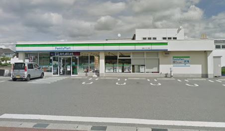 コンビニ　ファミリーマート 韮崎インター西店（コンビニ）まで533m