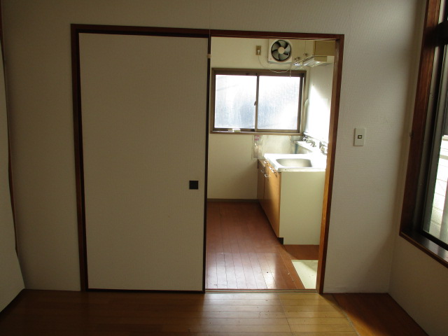 その他　風呂は普通です。半壺程度です。