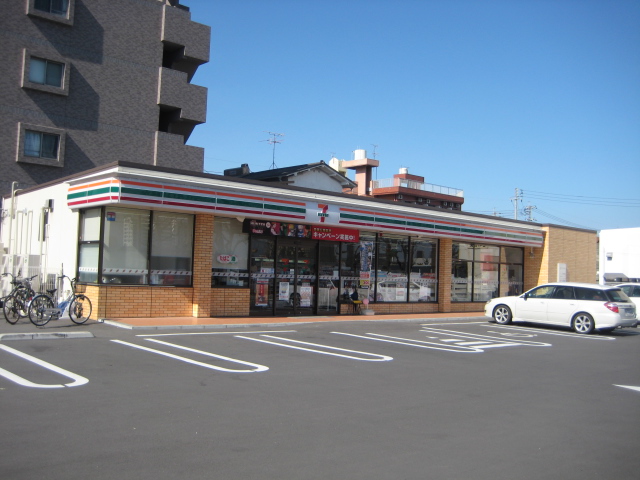 コンビニ　セブンイレブンまで（コンビニ）まで350m