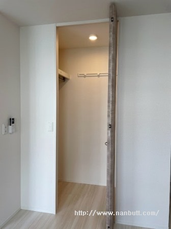 収納　ウォークインクローゼット