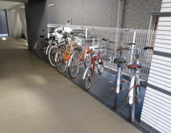 その他　★駐輪場スペース完備★