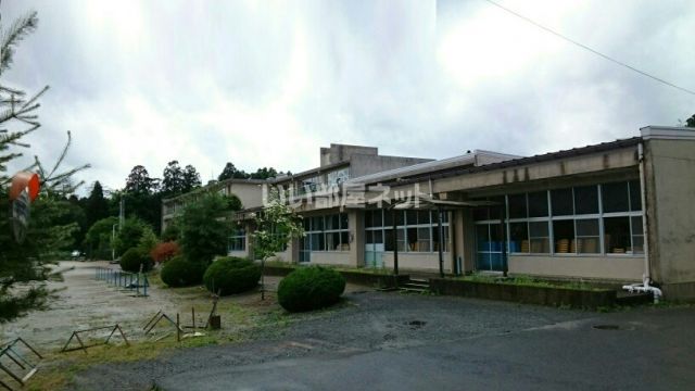 【銀河タウン　Eの小学校】