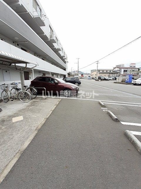 【サザン　ガーデンの駐車場】