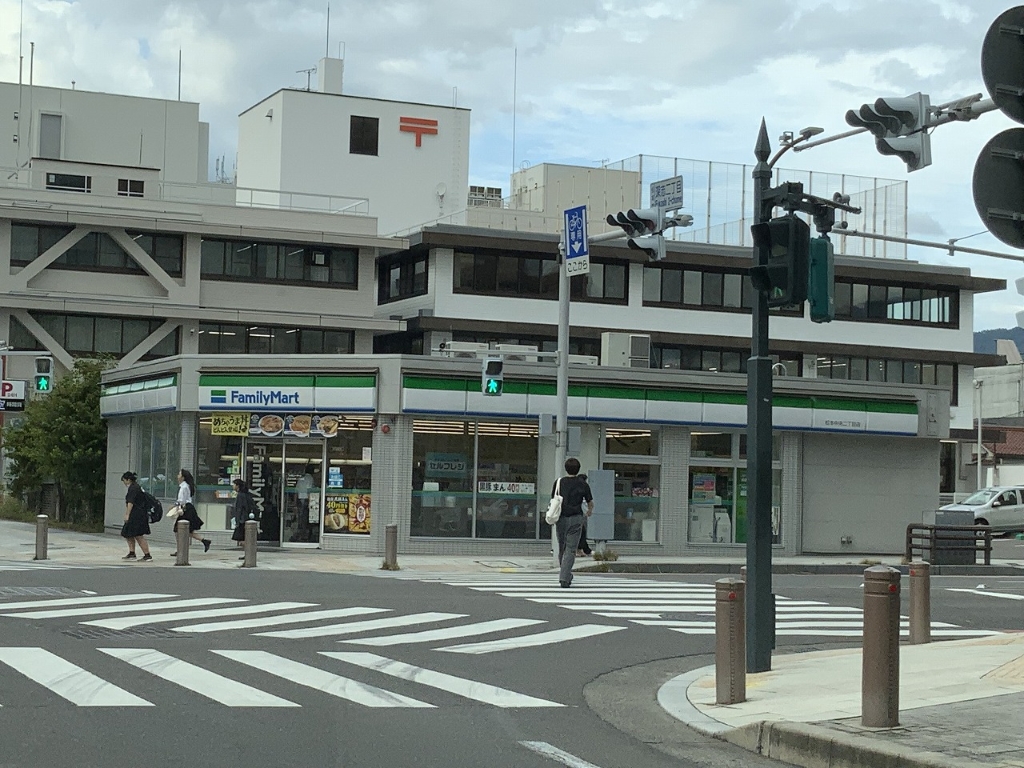 【松本市清水のアパートのコンビニ】