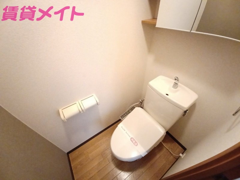 トイレ　同型参考写真