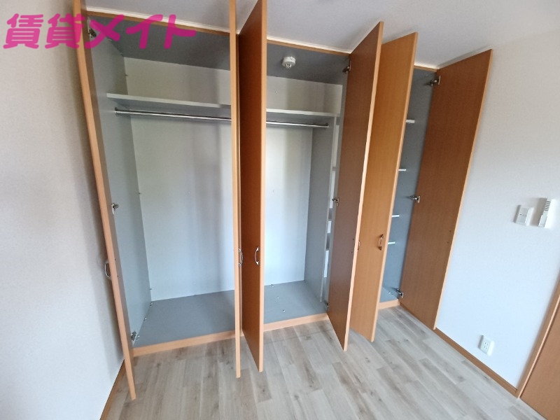 収納　同型参考写真