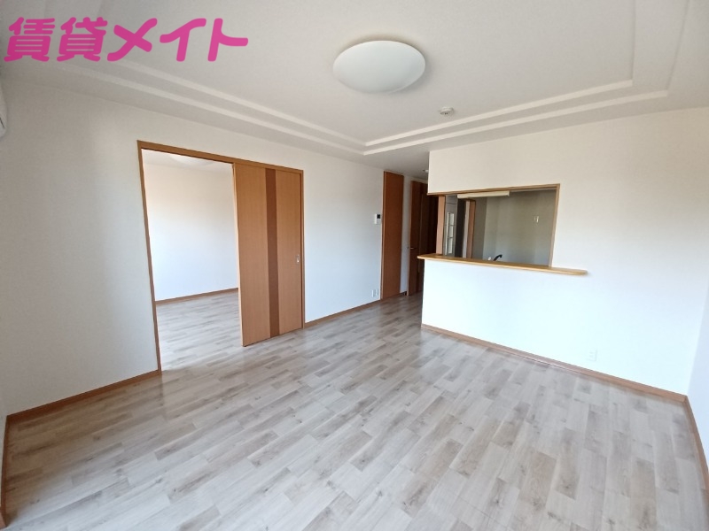 居室・リビング　同型参考写真