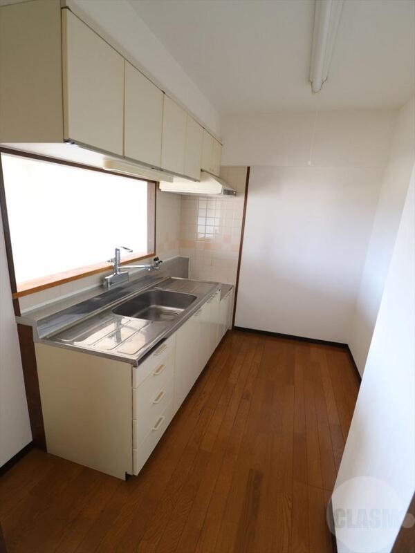 キッチン　収納豊富・コンロ設置可能です