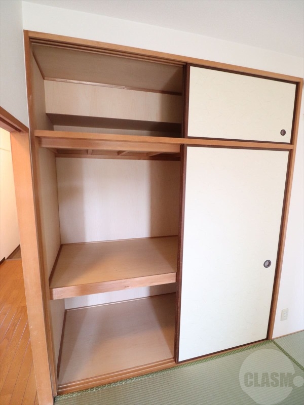 その他設備　和室の押れ収納