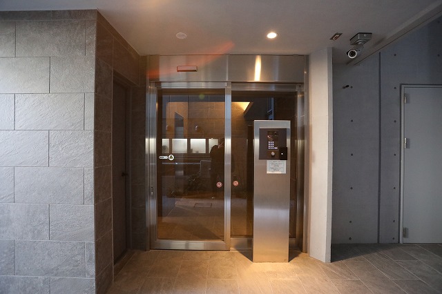 エントランス　エントランス