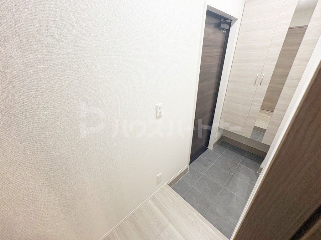 玄関　バルコニー