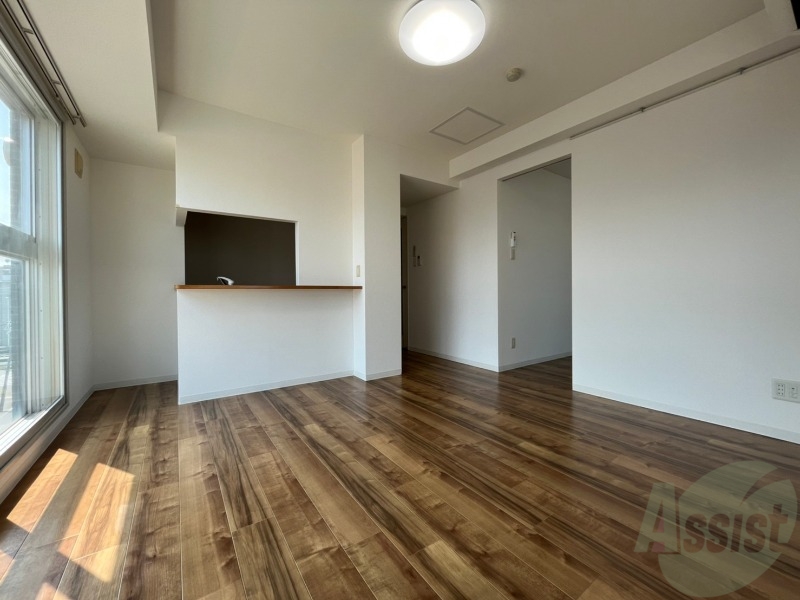 居室・リビング　広くてキレイなお部屋が広がっていて、充実した生活が送れそう。