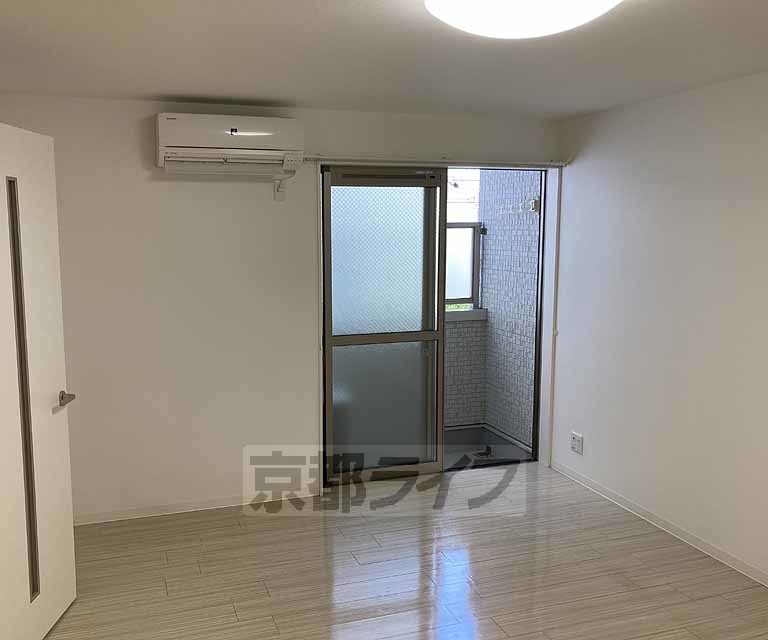 居室・リビング　広々としたお部屋です！