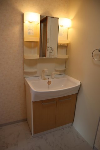 洗面設備　脱衣スペースもあります
