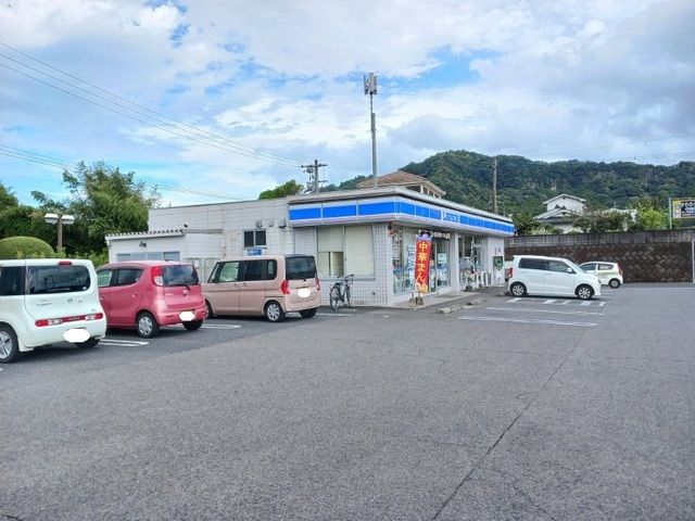 コンビニ　ローソン隼人姫城店（コンビニ）まで350m