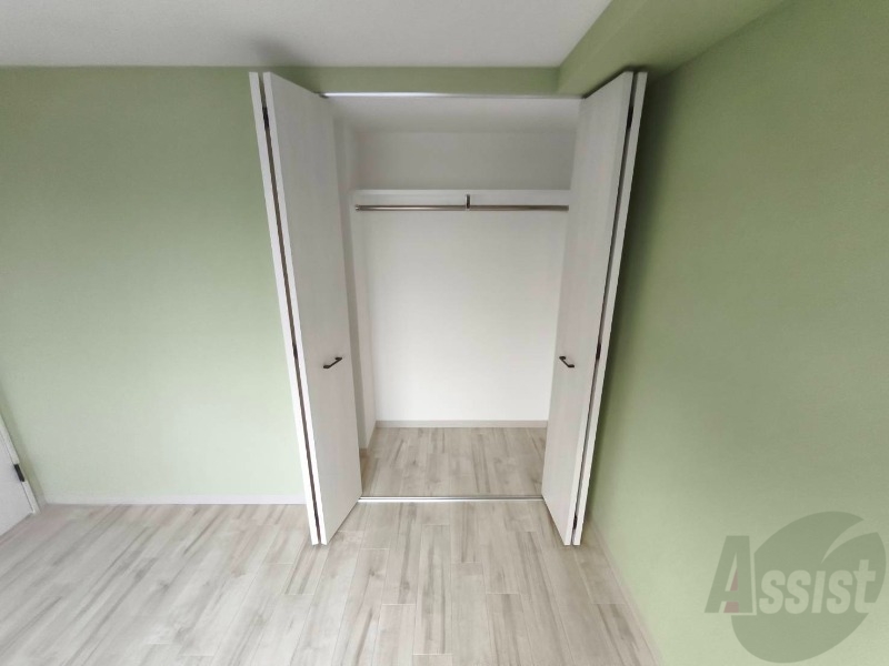 収納　洋室にはクローゼットがあるのですっきり片付きそうです。