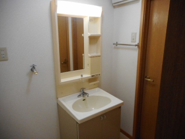 洗面設備　忙しい朝には欠かせない洗面所です