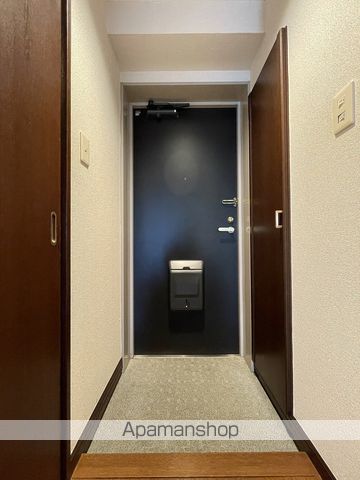仙台市地下鉄南北線 泉中央駅 徒歩5分 6階建 築28年の玄関写真