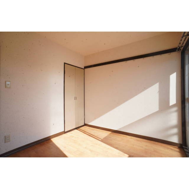 居室・リビング　クローゼットのある洋室♪