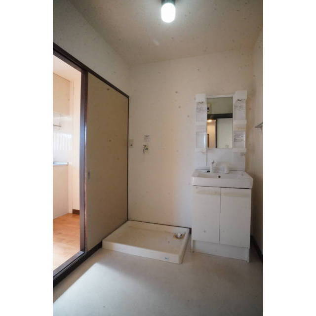 洗面設備　独立した洗髪洗面化粧台♪