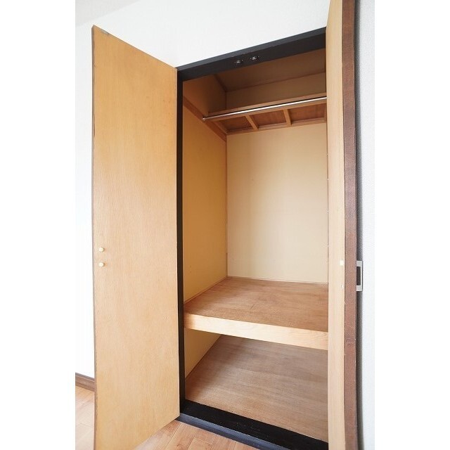 収納　ハンガーパイプ付の収納♪