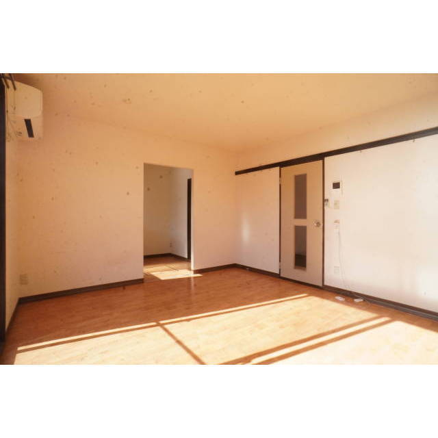 居室・リビング　キッチン廻りが見えづらいＬＤＫ♪