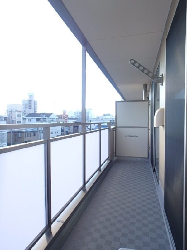 バルコニー　図面と現状に相違がある場合には現状を優先