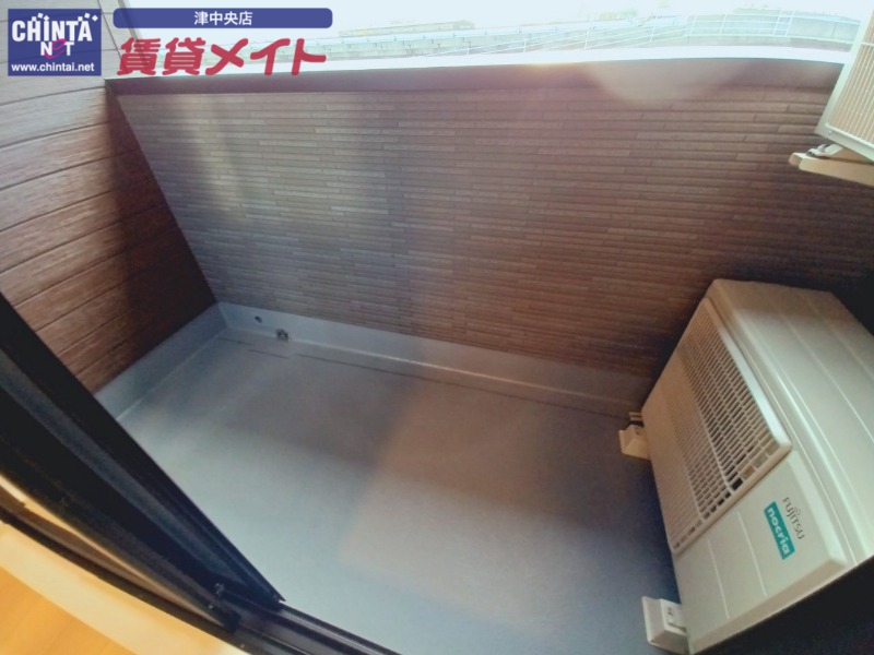 バルコニー　同型参考写真