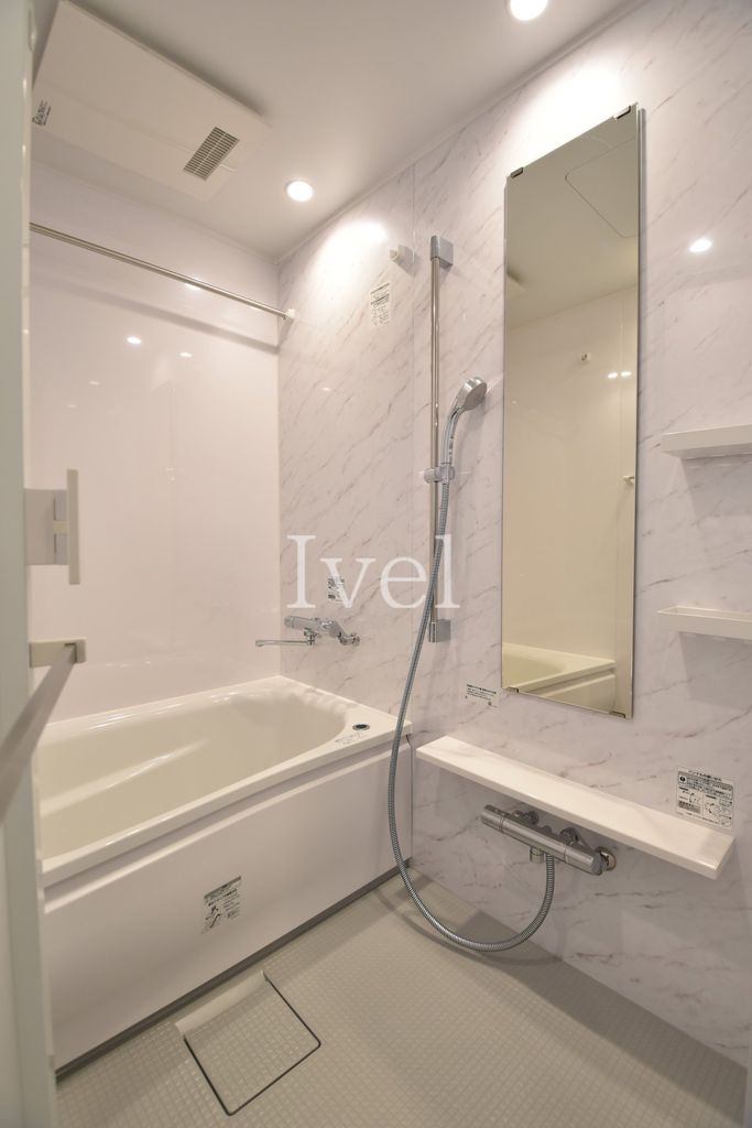 バス・シャワールーム　洗面