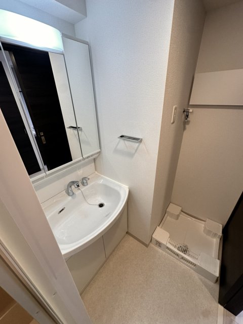 洗面設備　※別号室の参考写真、現況優先※