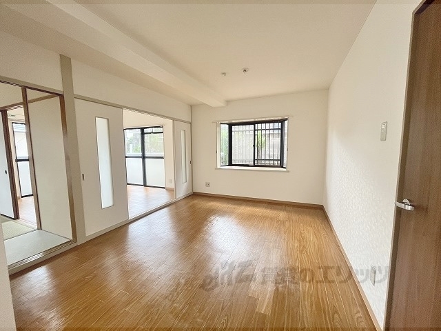 居室・リビング　リビング