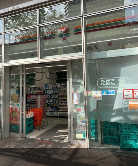 コンビニ　セブンイレブンベイシティ晴海店（コンビニ）まで693m