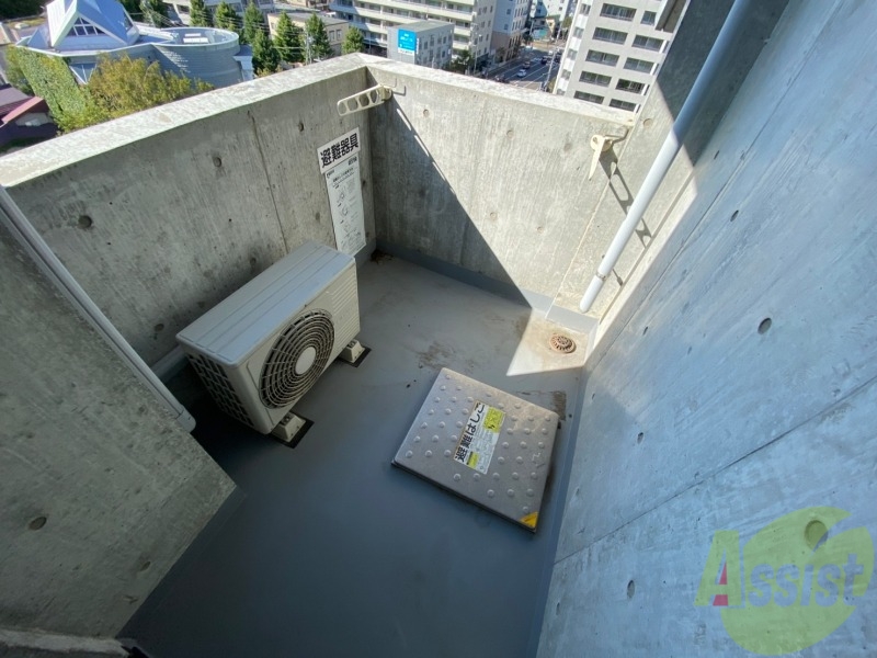 バルコニー　バルコニーです。洗濯物を干したり一息ついたりできますね！