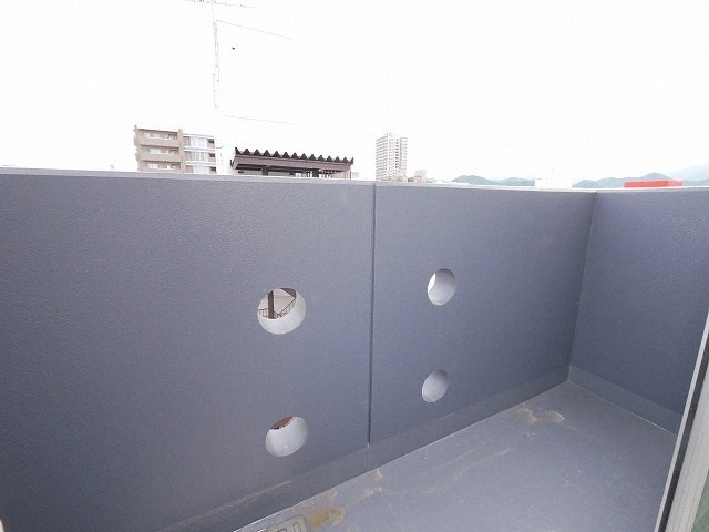 バルコニー　同物件別室のお写真です